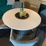 24 Premium Апартаменти
